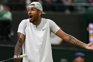 Kyrgios schimpft und gewinnt - Tsitsipas verliert die Nerven