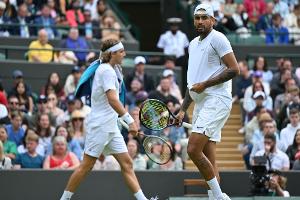 Geldstrafen für Kyrgios und Tsitsipas