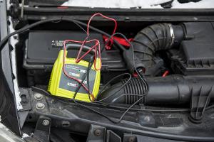 Autobatterie Ladegerät