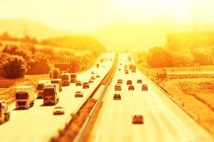 Parken, Lenkrad, Tanken: Welche Fehler Autofahrer im Hochsommer nicht machen sollten