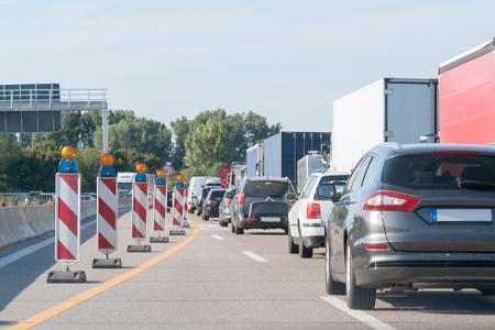 linke Fahrspur Autobahnbaustelle linke Fahrspur Autobahnbaustelle