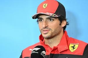 Unfall mit Überschlag: Carlos Sainz im Krankenhaus