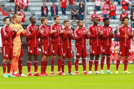Die Vertragslaufzeiten der Bayern-Stars - Gleich mehrere Verträge, darunter die von Robert Lewandowski und Serge Gnabry, sind beim FC Bayern nur noch bis 2023 datiert. Die Münchner Sommer-Neuzugänge hingegen unterschrieben langfristig. So lange laufen die Arbeitspapiere der Bayern-Stars: