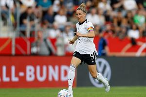 EM-Auftakt: DFB-Frauen mit Huth als Kapitänin gegen Dänemark