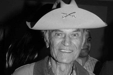 US-Serienstar Larry Storch mit 99 Jahren gestorben US-Serienstar Larry Storch mit 99 Jahren gestorben