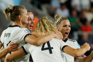 DFB-Frauen: Chatzialexiou nach EM-Auftakt begeistert