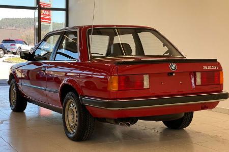 BMW 323i E30 260 km (1985)