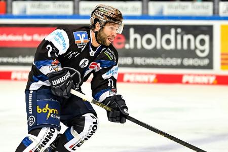 Roosters-Stürmer Whitney beendet seine Laufbahn Roosters-Stürmer Whitney beendet seine Laufbahn