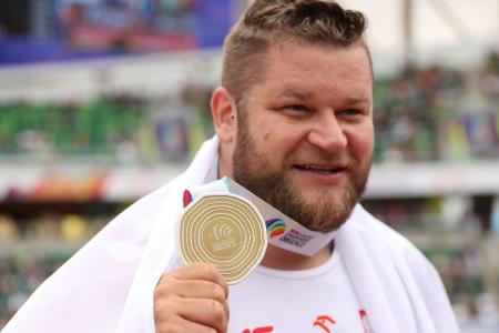 Fünfter WM-Titel in Serie: Hammerwerfer Fajdek hängt Bolt ab Fünfter WM-Titel in Serie: Hammerwerfer Fajdek hängt Bolt ab