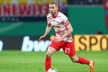 Zugang möglich: Konrad Laimer - Soll ein Wunschspieler von Julian Nagelsmann sein, man kennt sich aus gemeinsamen Zeiten bei RB Leipzig. Ein erstes offizielles Angebot des FC Bayern für den Mittelfeld-Abräumer (Vertrag bis 2023) wurde 'Sky' zufolge abgelehnt. 'Wir sind auch hier im Austausch und sprechen weiter miteinander', sagt Oliver Kahn bei 'Bild'.