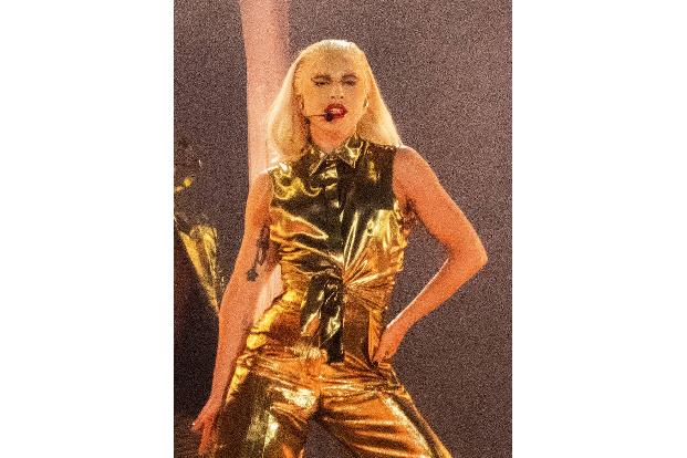 Schon am Vortag hatten Fans die Pop-Queen in ihrem Hotel belagert - sogar die Polizei musste anrücken.