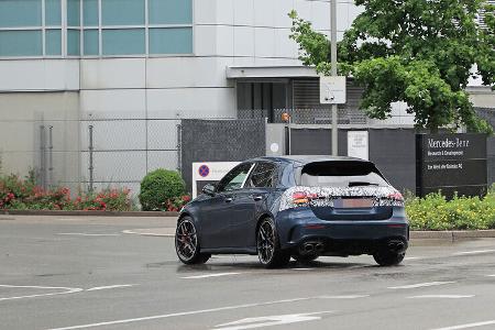 Erlkönig Mercedes-AMG A45