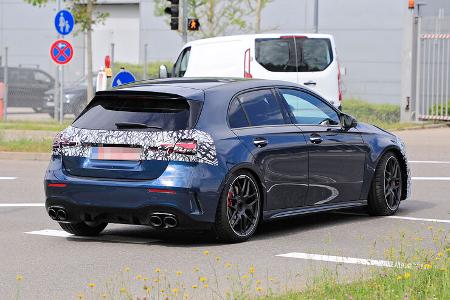 Erlkönig Mercedes-AMG A45