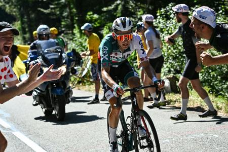 Hartnäckige Erkältung: Kämna steigt aus der Tour aus Hartnäckige Erkältung: Kämna steigt aus der Tour aus