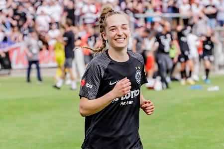 Sophia Kleinherne (Frankfurt) (ab 90.) - ohne Bewertung - Kam wenige Sekunden vor Abpfiff aufs Feld.