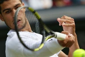 Tennis: Alcaraz stürmt ins Halbfinale von Hamburg