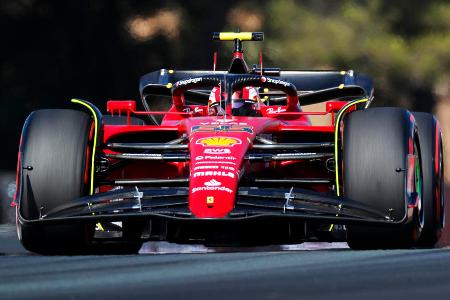 5. Platz: Carlos Sainz (Ferrari) - Note: 1,5 - Das Rennen von Carlos Sainz stand ganz im Zeichen seiner Aufholjagd. Bis zur Hälfte pflügte der Spanier durch das Feld, ehe seine Boxencrew ihn nach dem ersten Stop zu früh rausschickte. Es kam beinahe zu einer Berührung mit einem Alpine, weswegen Sainz eine Fünf-Sekunden-Strafe aufgebrummt bekam. Das hielt ihn aber auch nicht davon ab, vom 19. Platz auf Rang fünf vorzufahren.