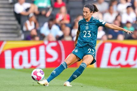 Sara Doorsoun (Eintracht Frankfurt) (ab 81.) - ohne Bewertung - Übernahm die Rolle der linken Innenverteidigerin für die letzten zehn Minuten. Half, das Ergebnis über die Zeit zu bringen. Wackelte in den letzten Minuten aber noch zweimal.