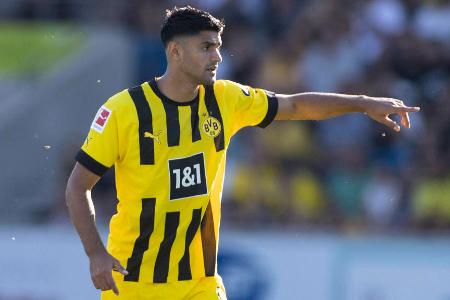 Mahmoud Dahoud (bis 83.) - Note: 2,5 - Schaltete sich mit seiner Passgenauigkeit in den Spielaufbau ein und unterstützte die Innenverteidiger bei der Ballverteilung. Blieb vor der Pause ohne Fehlpass, wurde im zweiten Durchgang auch weiter vorne auffälliger. Probierte es vereinzelt mit guten Distanzschüssen.