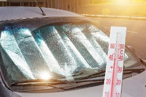Wie Sie die Elektronik im Auto vor der Sommerhitze schützen können