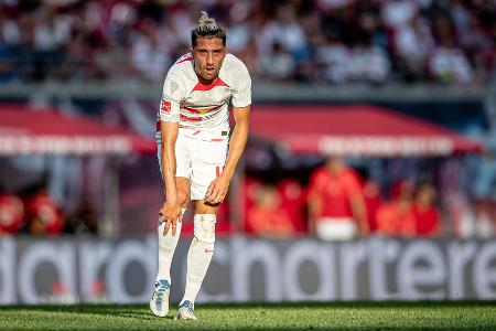 Kevin Kampl (bis 54.) - Note: 4,0 - Hielt im Mittelfeld in der brenzligen Phase vor der Pause immerhin dagegen. Mit der Zeit baute aber seine Zweikampfquote ebenfalls ab. Strahlte zunächst als einer der wenigen Leipziger so etwas wie Ballsicherheit aus. Echte Impulse im Spiel nach vorne resultierten daraus aber nicht.