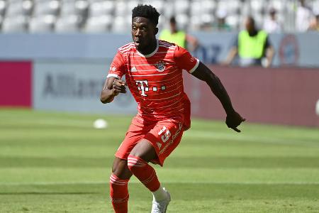 Alphonso Davies - Note: 3,0 - Nahm auf der linken Seite häufig hohe Feldpositionen ein und zog einige beherzte Sprints an. Konnte für einen Aufwand aber zu wenig Ertrag vorweisen. In letzten Drittel waren fast alle Mitspieler zwingender. Defensiv zeigte er derweil ein gutes Spiel mit viel Ruhe.