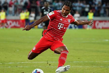 ANGRIFF: Serge Gnabry (bis 78.) - Note: 2,0 - Agierte sehr variabel in der Offensive. Nahm mal die Position neben Mané ein, wechselte aber auch oft auf die Außenbahnen. Hatte seine besten Szenen, wenn er mit Tempo über die Außen kam. Legte aus einer solchen Aktion heraus das 2:0 uneigennützig auf. Markierte nach Konter später noch ein eigenes Tor (67.).