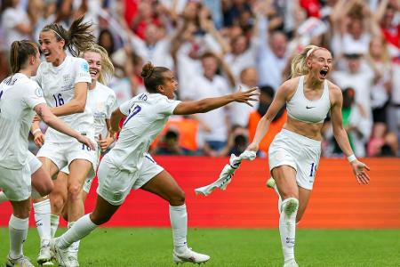 Ohne Anführerin Popp: DFB-Frauen verlieren Final-Kampf von Wembley Ohne Anführerin Popp: DFB-Frauen verlieren Final-Kampf von Wembley