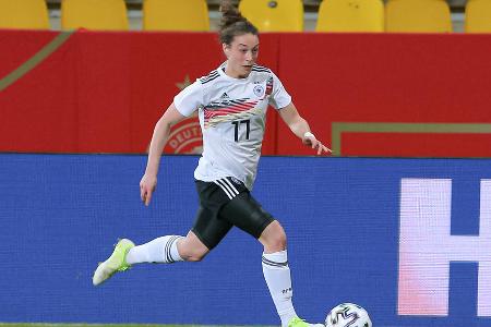 Felicitas Rauch (VfL Wolfsburg) (bis 113.) - Note: 3,5 - Hatte in den Zweikämpfen immer wieder zu kämpfen und verursachte einige unnötige Freistöße auf der Außenbahn. Bekam zudem nicht immer den nötigen Druck auf die Flankengeberinnen. Ging später aggressiver drauf und steigerte ihre Quote so deutlich. Bot vorne mit hoher Laufbereitschaft viel Unterstützung an, ohne selbst zwingend zu werden.