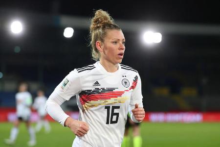 Linda Dallmann (FC Bayern) (ab 91.) - Note: 3,5 - Kam zu Beginn der Verlängerung. War fast überall auf dem Platz zu finden und stopfte in der entscheidenden Phase viele Lücken. Impulse im Spiel nach vorne gab sie nicht mehr.