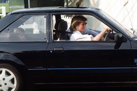 Princess Diana with Prince William on the backseat in her Ford Escort RS Turbo Mk3 Princess Diana with Prince William on the backseat in her Ford Escort RS Turbo Mk3
