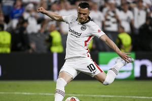 Medien: Juve bietet Eintracht 12 Millionen Euro für Kostic