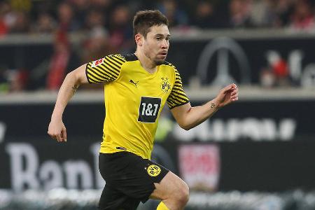 Abgang möglich: Raphael Guerreiro (Vertrag bis 2023) - Guerreiro hatte in der abgelaufenen Spielzeit immer wieder mit muskulären Problemen zu kämpfen. Darüber hinaus hat der Linksverteidiger weiterhin große Schwächen in der Defensive. In der laufenden Transferperiode könnte es noch zur Trennung kommen. Allerdings ist der BVB bei Wunschspieler David Raum leer ausgegangen. Ob Guerreiro deshalb letztlich bleibt, wird sich zeigen.
