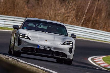 Porsche Tycan Turbo S Performance Kit Nürburgring Nordschleifen Rekordrunde 2022