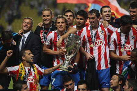 2010: Inter - Atlético Madrid (0:2) - Ein Jahr später hat der Champions-League-Sieger das Nachsehen. Inter Mailand bleibt beim 0:2 gegen Atlético fast ohne Chance. In der 90. Minute vergibt Diego Milito zudem vom Punkt. Ein gebrauchter Tag für die Italiener.