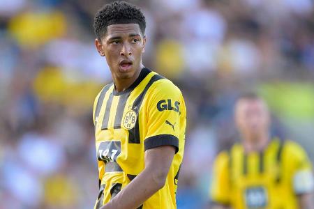 Jude Bellingham - Note: 2,0 - Holte sich viele Bälle im Mittelfeld zurück, war mit schnellen Tempowechseln dann oftmals Ausgangspunkt für Gegenstöße. Mit seinem Nachsetzen gegen Tah machte er das 1:0 überhaupt erst möglich. Hätte später beinahe auch selbst einen Treffer erzielt (41.). Ging in der heißen Schlussphase mit unermüdlichem Einsatz voran. In solchen Spieler für den BVB unverzichtbar.