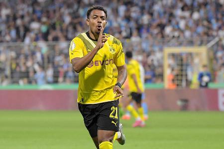 Donyell Malen (bis 84.) - Note: 2,5 - War nicht ganz so auffällig wie noch im Pokal gegen 1860. Hatte deutlich weniger Ballkontakte in der heißen Zone. Wenn er dort angespielt wurde, entwickelte sich aber fast immer Torgefahr. Spielte eine Reus-Chance (21.) und einen Abschluss von Hazard (50.) überragend mit heraus. Bewies defensiv ansprechende Arbeitsmoral.