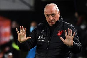 Mit 73 Jahren schreibt Scolari erneut Trainergeschichte