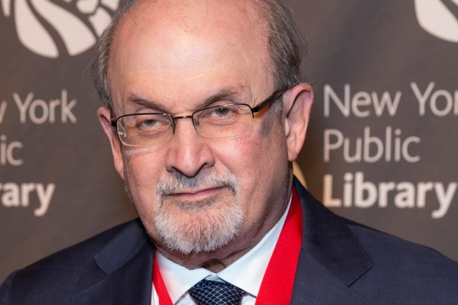 Nach Messerattacke: Salman Rushdie könnte ein Auge verlieren
