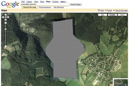 Auf einer alten Google-Karte ist das Gebiet bei Monzelfeld in Deutschland zensiert und auf einer aktuellen Karte…