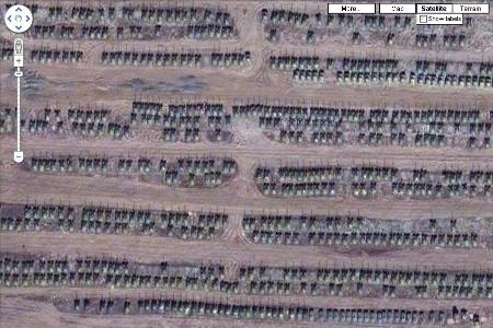 Hunderte von Panzern in Kasachstan. Hat sie jemand gezählt?