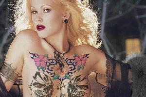 Memo-Spiel: 10 sexy Tattoos: Was Nerds aus Frauen zaubern!