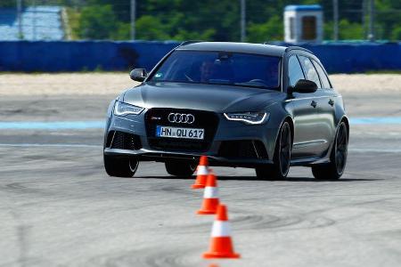 Audi RS 6 Avant, Frontansicht, Slalom