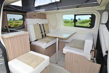 Die Dreamer-Sitzgruppe lässt sich zum Bett umbauen und im Heck gibt es flexible Stauräume.