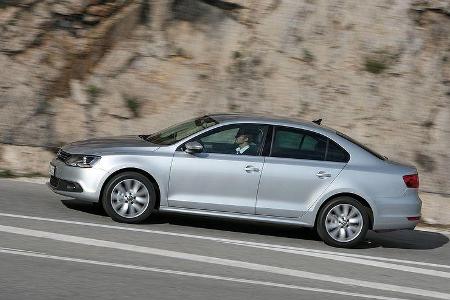 03/11 aumospo05/2011 VW Jetta
