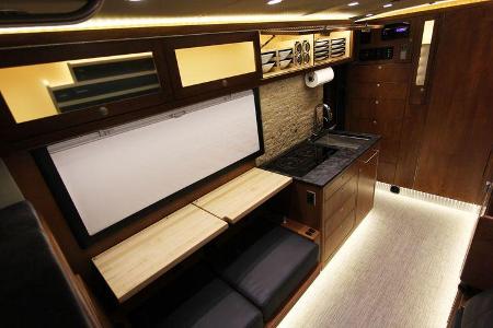 EarthRoamer XV-LT