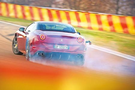 Ferrari California T, Heckansicht, Driften