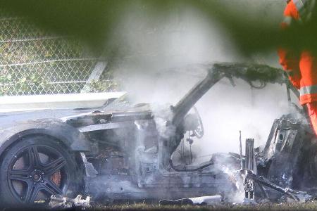 Erlkönig Mercedes SLS AMG Black Series Unfall abgebrannt