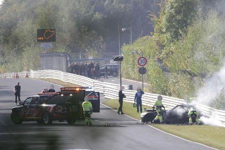 Erlkönig Mercedes SLS AMG Black Series Unfall abgebrannt