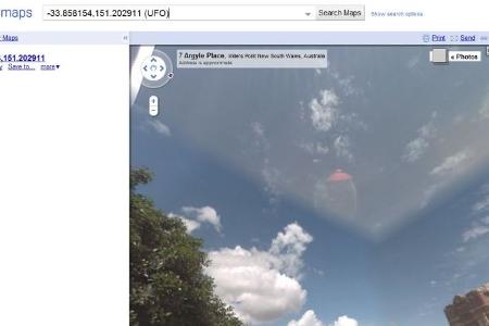 Diesen Schnappschuss machte ein Google-Street-View-Fahrzeug in Sydney: Ist hier ein im Himmel fliegendes UFO zu sehen? Oder ...